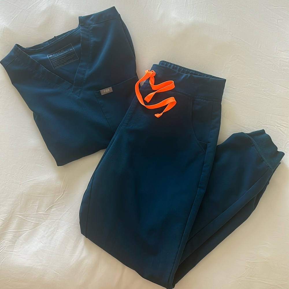 Figs Scrubs set